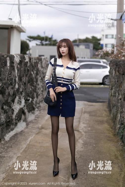 秀人网-筱慧cindy 秀人网 - 一飞冲天,筱慧cindy空姐的原图合集,不小心扔了一个“航”!