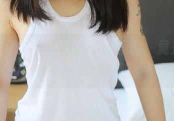 美媛馆 - 这全套高跟鞋里藏的，竟是糯美子MINIbabe的大胆与优雅