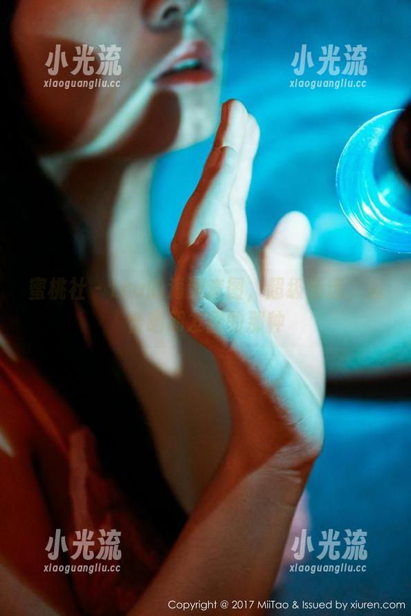 蜜桃社-Lra 蜜桃社 - Lra的海滩套图,超级精选,适合晒朋友圈的那种