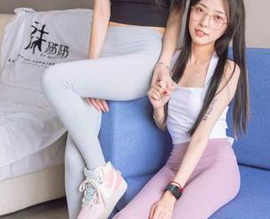 袜啵啵 - 私拍套图：雪糕和她的高跟凉鞋，天知道她这造型多久没换了。