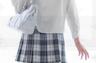 又是西瓜少女的全套，LO裙竟让我突然想到那本老旧杂志里的画