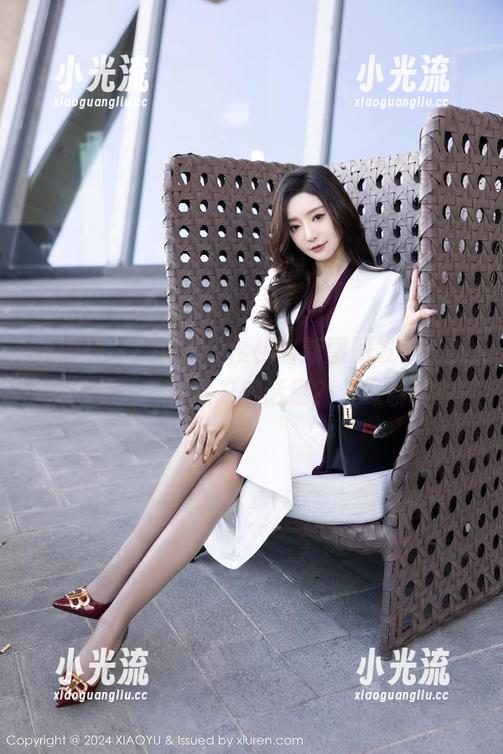 语画界-Cherry樱桃酱 语画界 - Cherry樱桃酱新图册发布:女友的侧脸,竟然充满话题?开嗓聊聊!