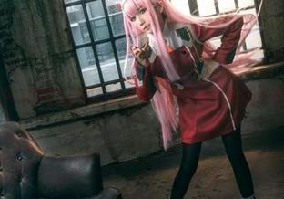 没想到迷失人形QUQ的护士写真，居然能这样让人想入非非…