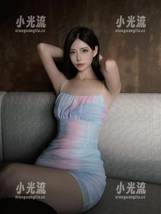 陈妮妮UNI 微密圈 - 画风突变,陈妮妮UNI教你优美姿势与美图搭配