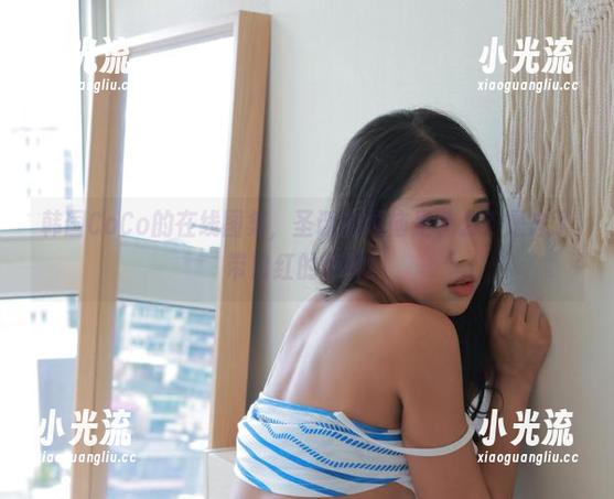 韩国CoCo 韩国CoCo的在线图集,圣诞的烦恼是什么?是忘了带口红的那种!