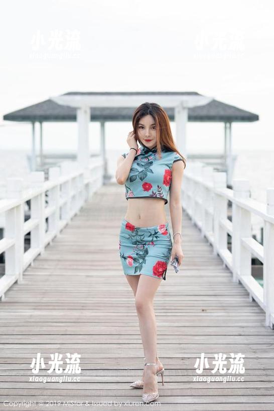 魅妍社-夏依依 魅妍社 - 脑洞大开的夏依依办公室写真合集:纸张的抗议与咖啡的复仇
