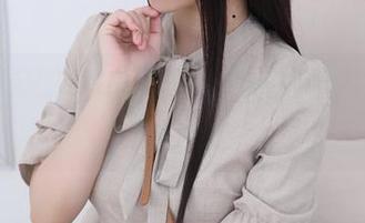 在鹿野希的水钻宇宙中，照片和内衣都是发光体！