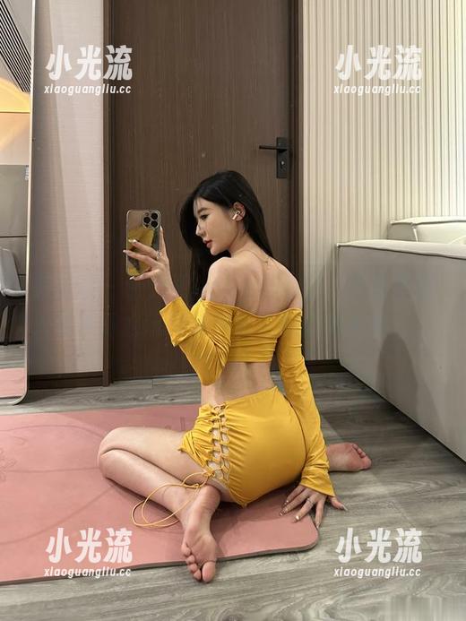 黎允熙baby 微密圈 - 黎允熙baby的浴缸,作品里的人看着跟水玩得很开心,观众都着迷了。