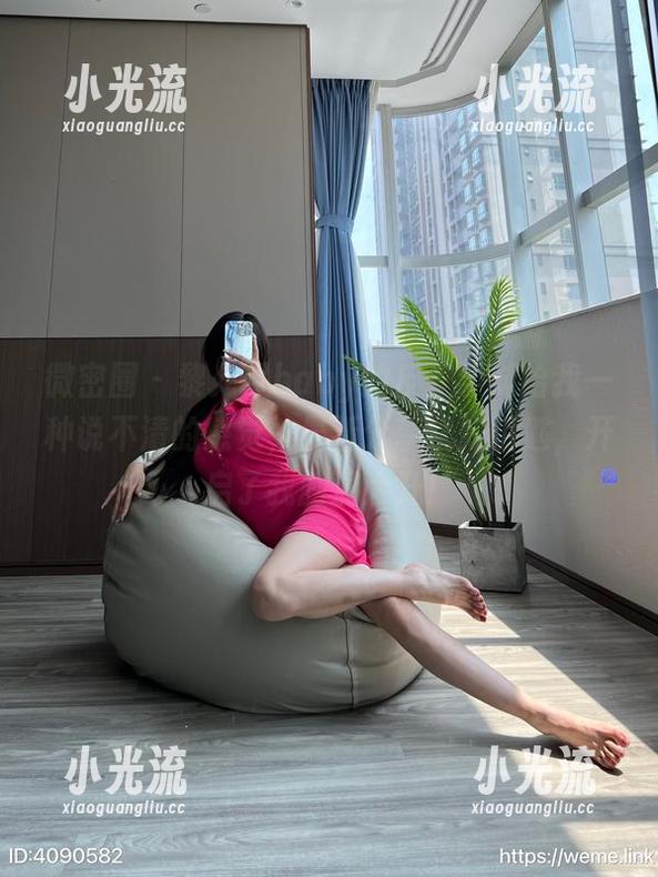 微密圈 - 黎允熙baby的反差学妹给我一种说不清的感觉，最新分享犹如钥匙，开启了我脑洞大开！