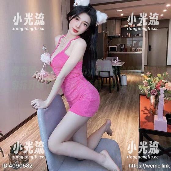 微密圈 - 黎允熙baby图包的豹纹设计，穿搭野味十足，却又透露一丝小小的清纯？
